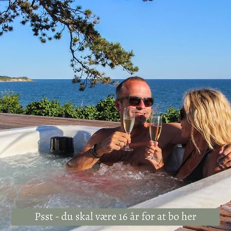 Fredensborg Badehotel Rønne Esterno foto