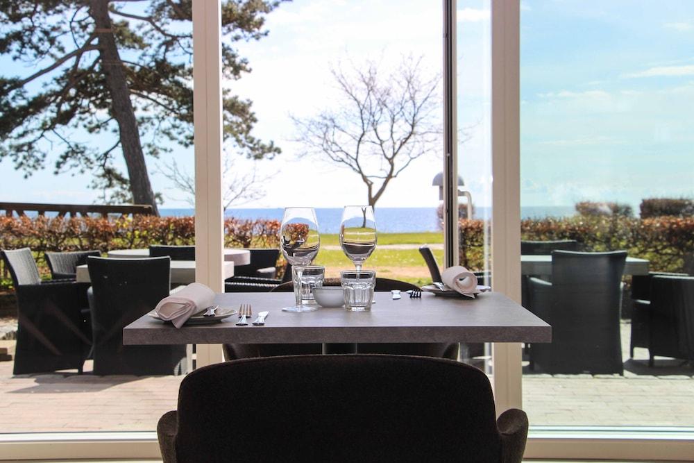 Fredensborg Badehotel Rønne Esterno foto